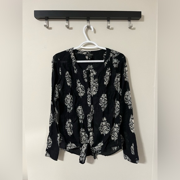 Lucky Brand Boho Floral Button Front Tie Top - Picture 2 of 6